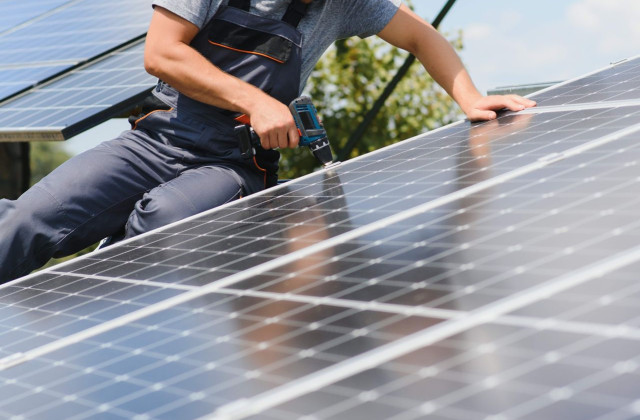 Comment trouver un installateur de panneaux solaires fiable dans le Var ?